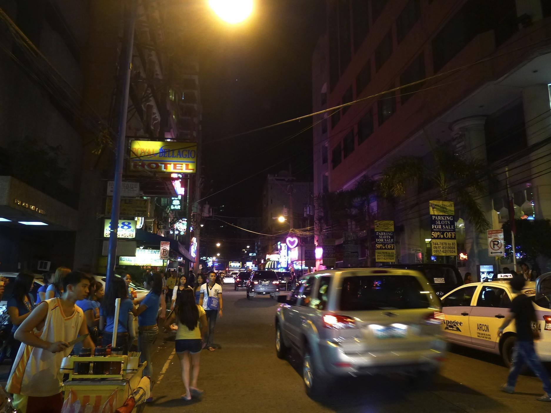 Lokal Hostel Makati City Екстериор снимка